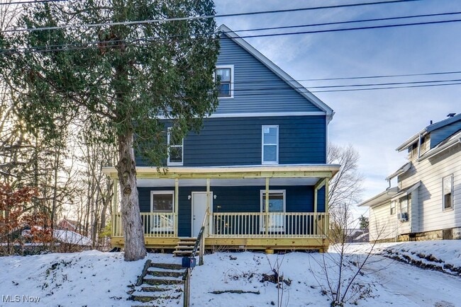 Photo - 155 W Walnut St