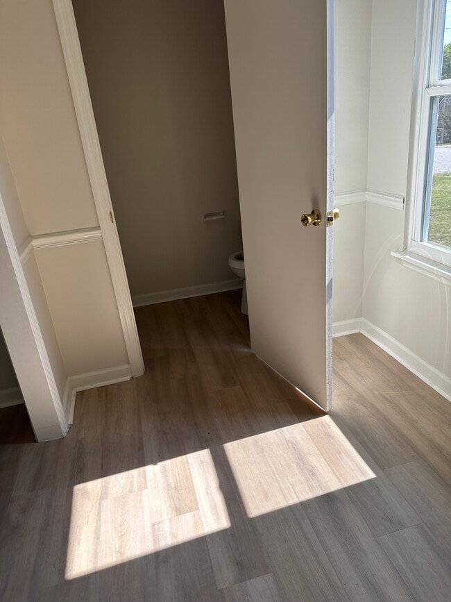 Photo - 3891 Almon Dr