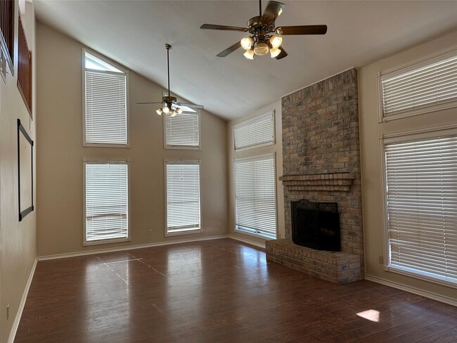 Photo - 33615 Dobbin-Huffsmith Rd