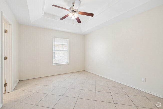 2BR, 2BA - 900SF - Primary Bedroom