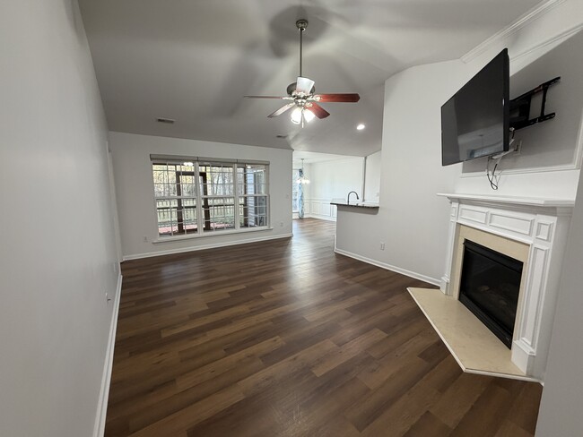 Photo - 1863 New Castle Dr