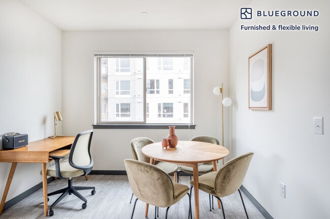 Photo - 15566 NE 22nd Pl Unidad FL6-ID315