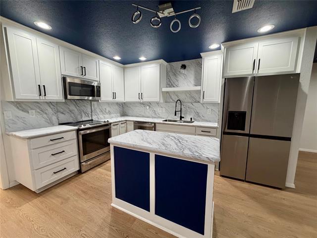 Photo - 2021 Lexington Pl