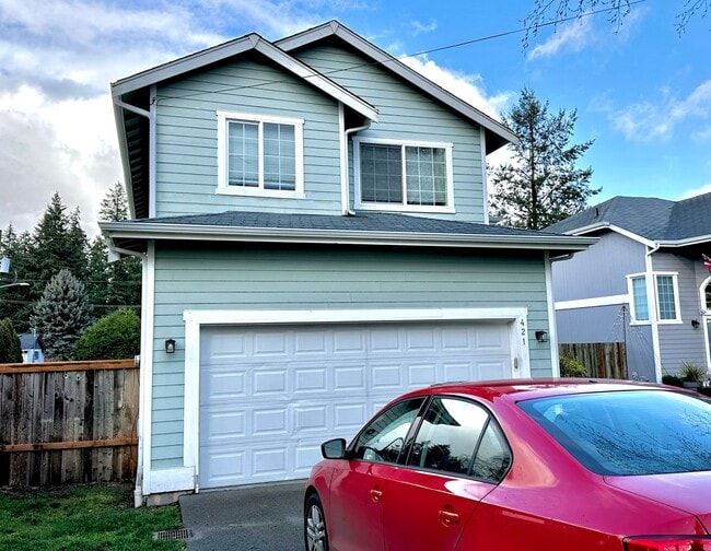 Photo - Spacious 4-Bedroom Home with Modern Comforts in Spanaway, WA
