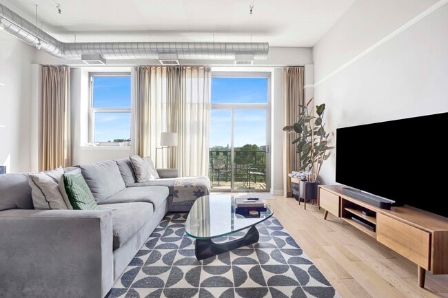 Photo - 1301 W Madison St Unit 618