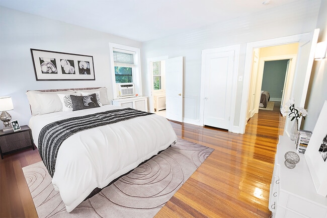 Photo - Sevilla Court