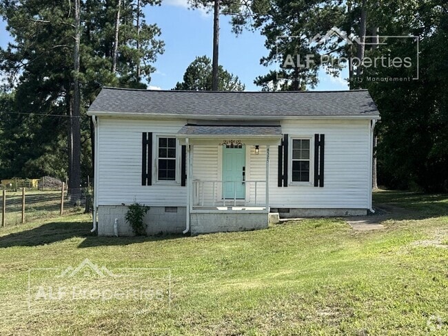 Building Photo - Renovated Farmhouse with Horse Facilities ...