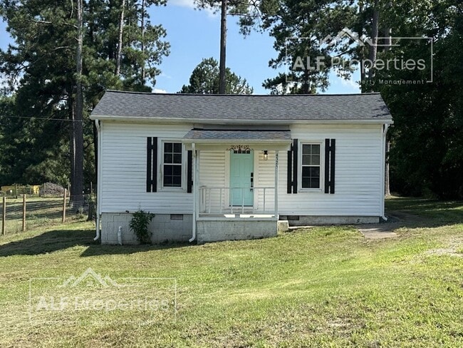 Building Photo - Renovated Farmhouse with Horse Facilities ...