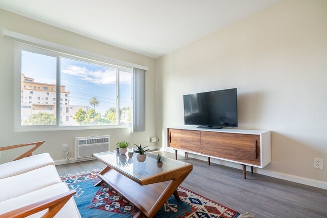 Photo - Rosemont Heights Apartments!