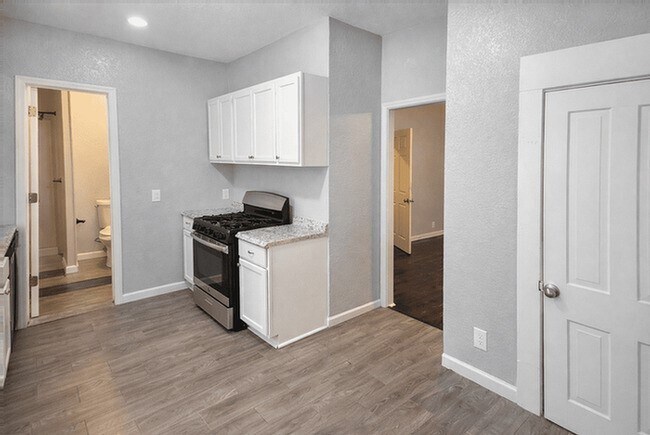 Photo - 511 W Cleveland St Unit 2