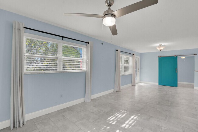 Photo - 501 SW 8th St