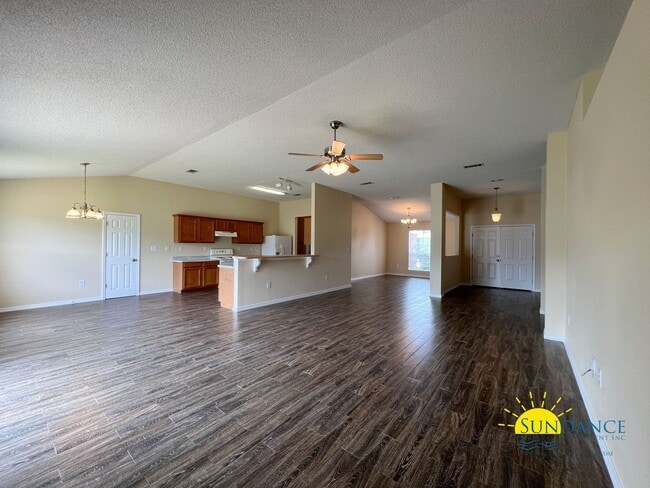 5434 E Brook Dr