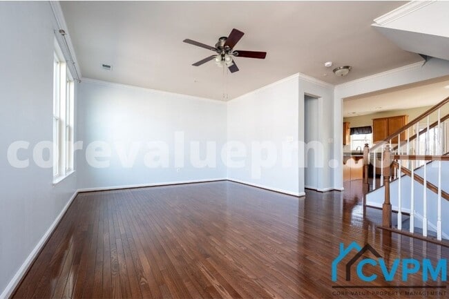 Photo - 584 Fox River Hills Way