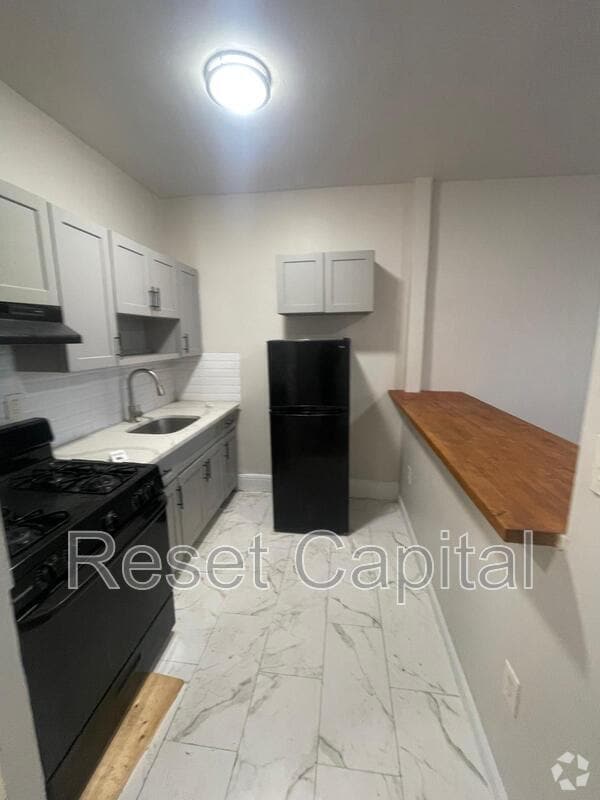 Building Photo - 131 N 16th St Unit 5 Rental