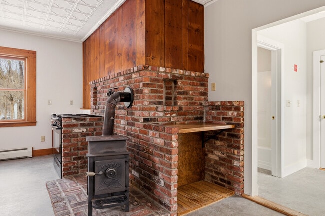 Photo - 113 Railroad Ave Unit 113 Railroad Ave.