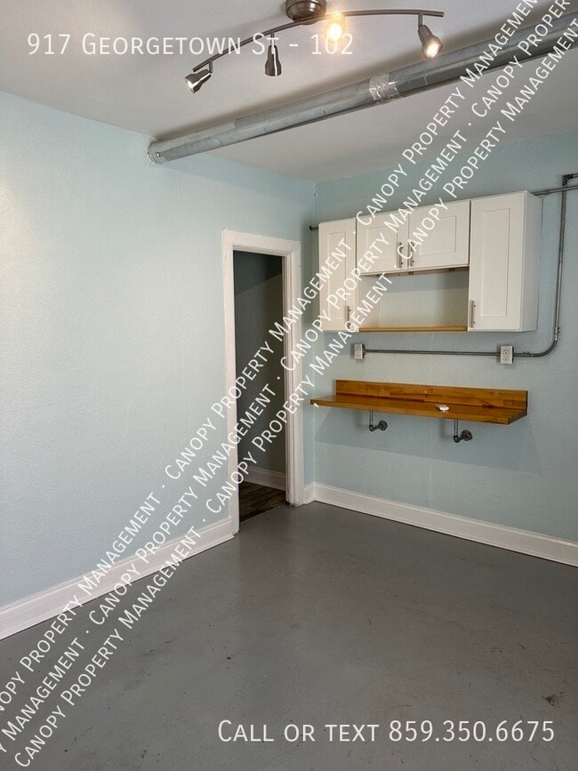 Photo - 917 Georgetown St Unit 102