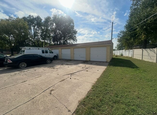 Photo - cc0216 Unit 4