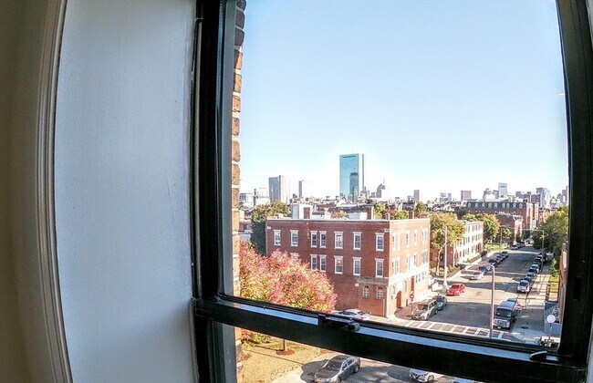 Photo - 608 Shawmut Ave Unit 3
