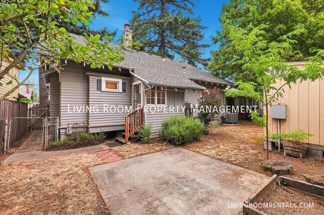 Photo - 7504 SE Woodstock Blvd