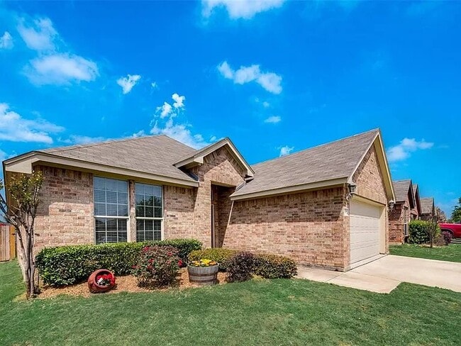 2246 Whitney Dr