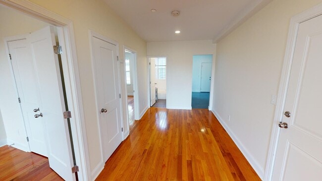 Photo - 123 Sutherland Rd Unit L