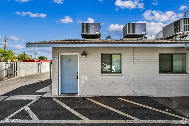 Building Photo - 1744 W Glendale Ave Unit 2 Rental