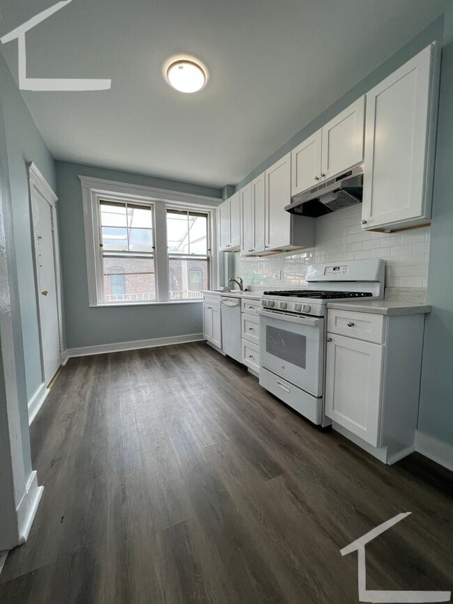 Photo - 3 bed in Allston now. No broker fee!