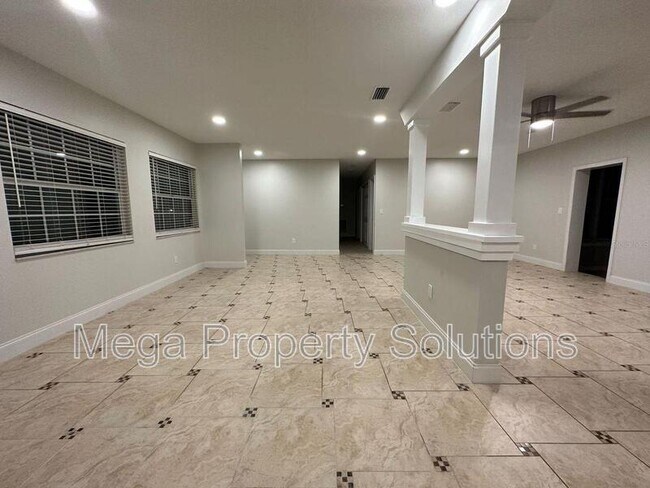 Photo - 104 W Brentridge Dr