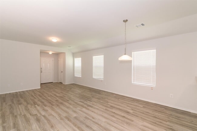 Photo - 8726 Doris Oaks Cir