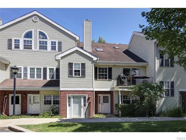 Building Photo - 76 Peck Ave Unit 2-10 Rental
