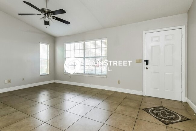 Photo - 3 Bedroom Pet-Friendly Home in Gotha, FL with Main Street Renewal