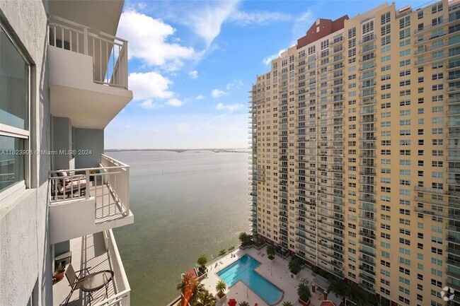 Building Photo - 1111 Brickell Bay Dr Unit 2103 Rental