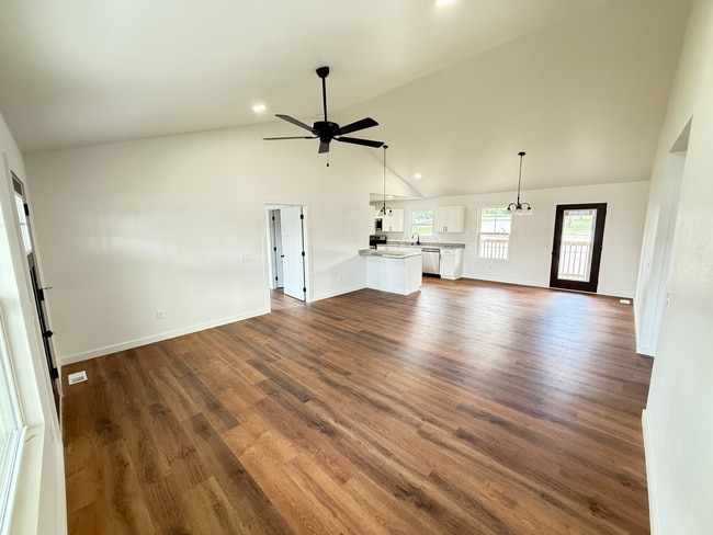 Photo - 127 Sky View Meadow Dr