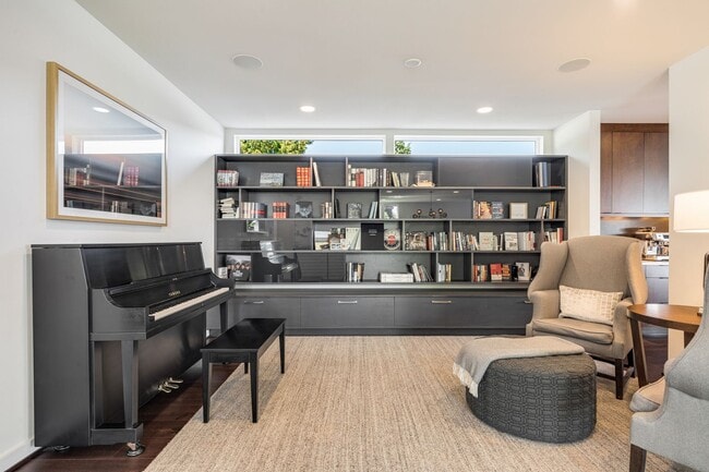 Photo - 7740 Seward Park Ave S