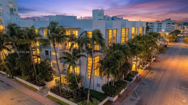 Building Photo - 7744 Collins Ave Unit 15