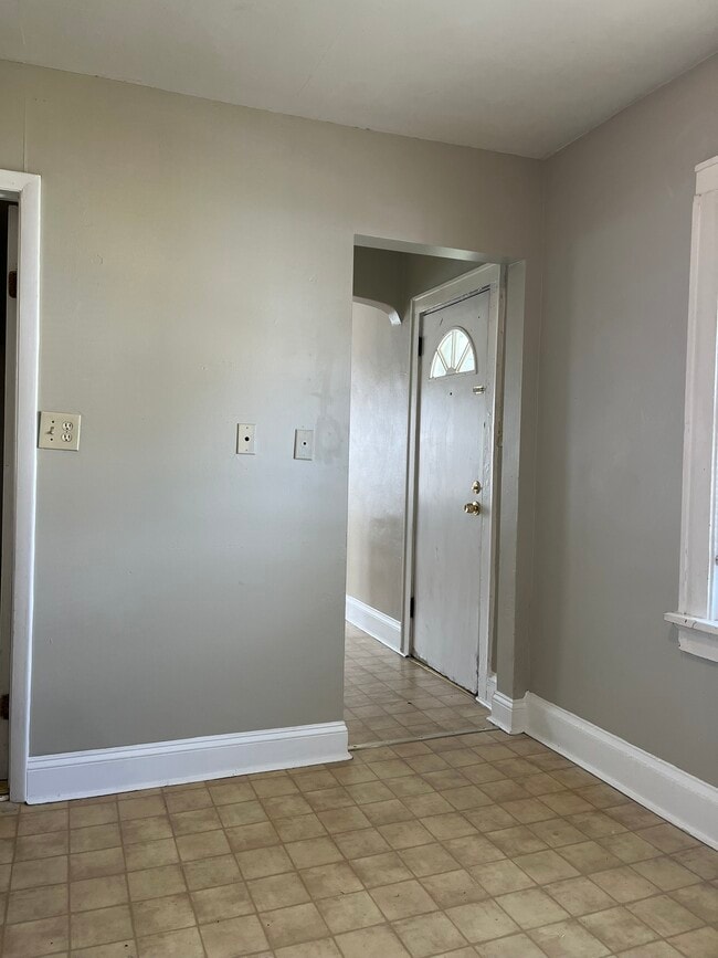 Photo - 2223 E Vollmer Ave