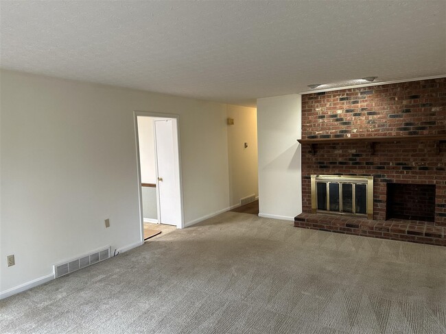 Photo - 722 Geronimo Way