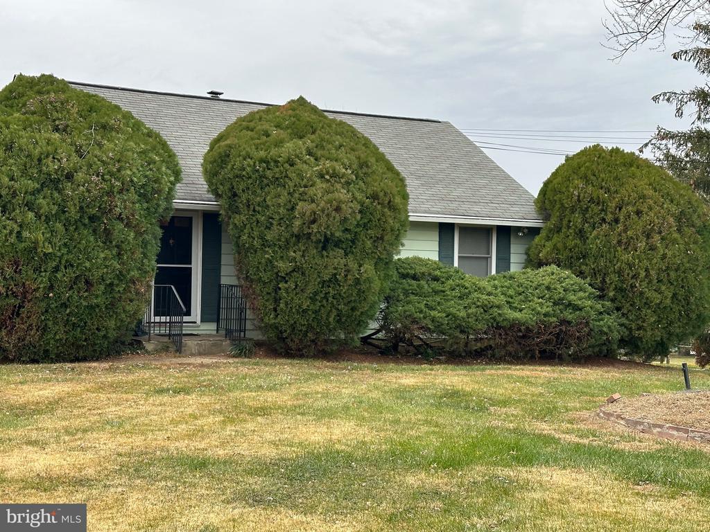 Photo - 7600 Lisle Ave