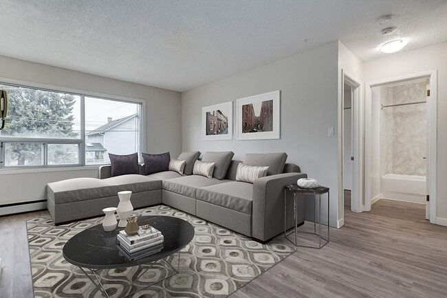 Photo - Crescent Court