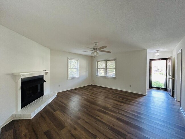 Photo - 3430 Regency Dr