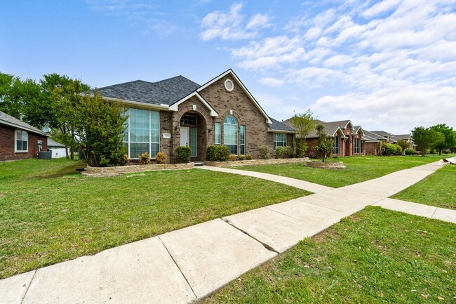 Photo - 3205 Hamlett Ln