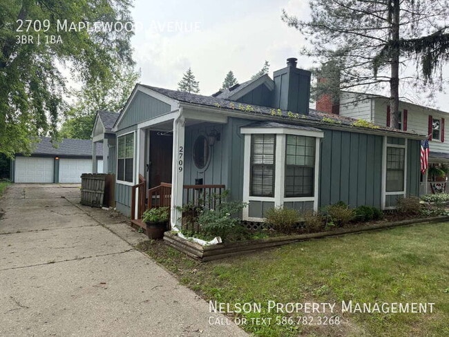 Building Photo - 2709 Maplewood Ave Rental