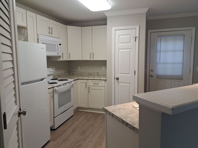 Photo - 7325 Claudia's Way