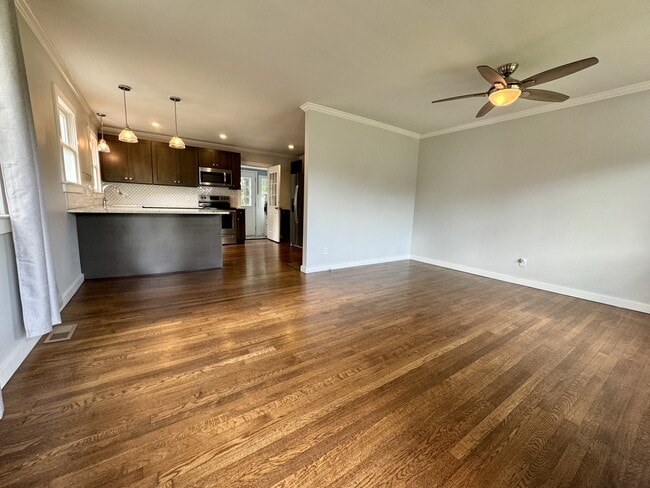 Photo - 6 Pleasant Ridge Ave