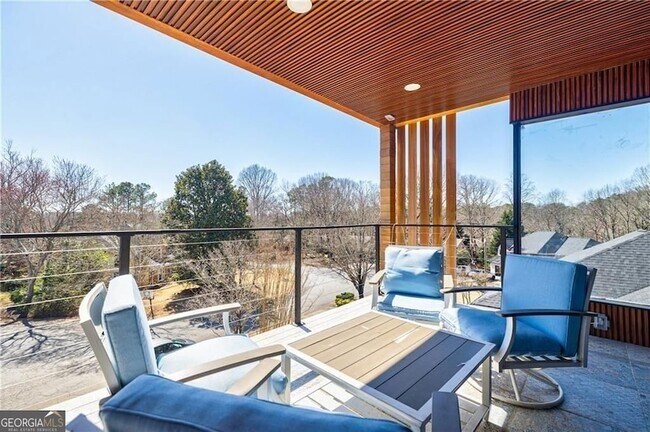 1812 Hunters Glen NE