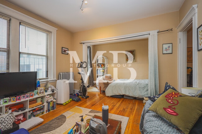 Building Photo - 11 Park Dr Unit 20