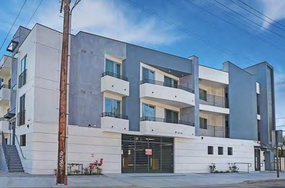 Photo - Tujunga Village Apartments