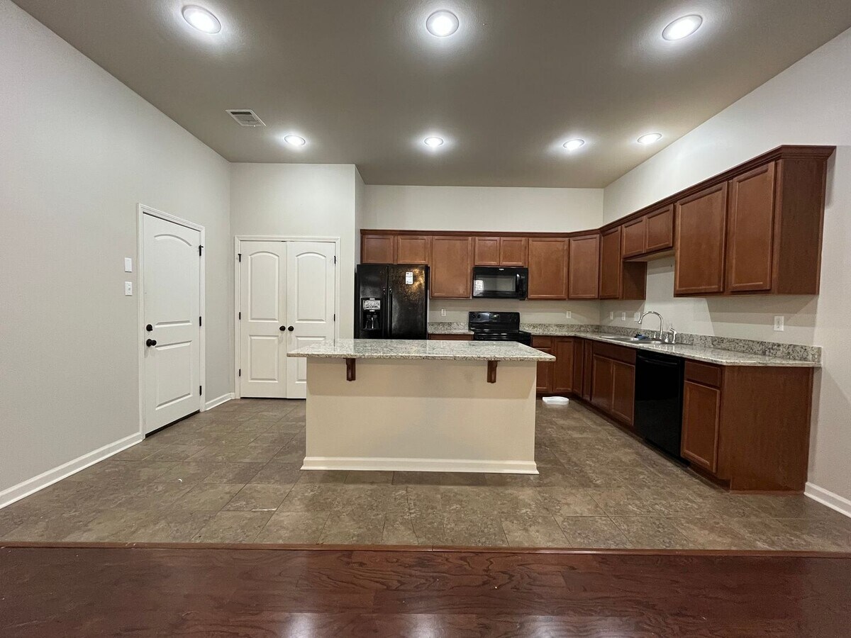 Photo - 3 bedroom in Ascension