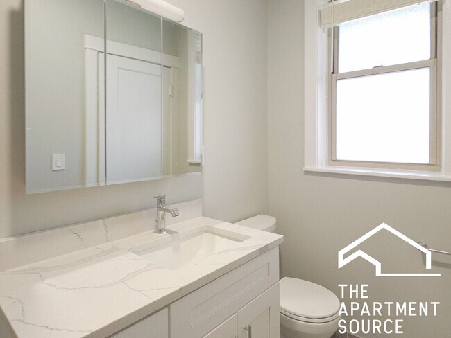 Photo - 1952 W Winona St Unit 3