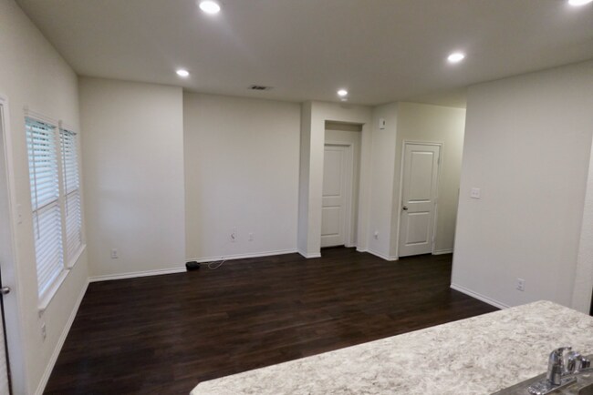 Photo - 3625 Cody Ln